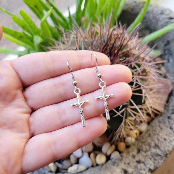 Pair of Silver Simple Dainty Classic Crucifix Cross Hook Drop Earrings - Picture 2 of 8